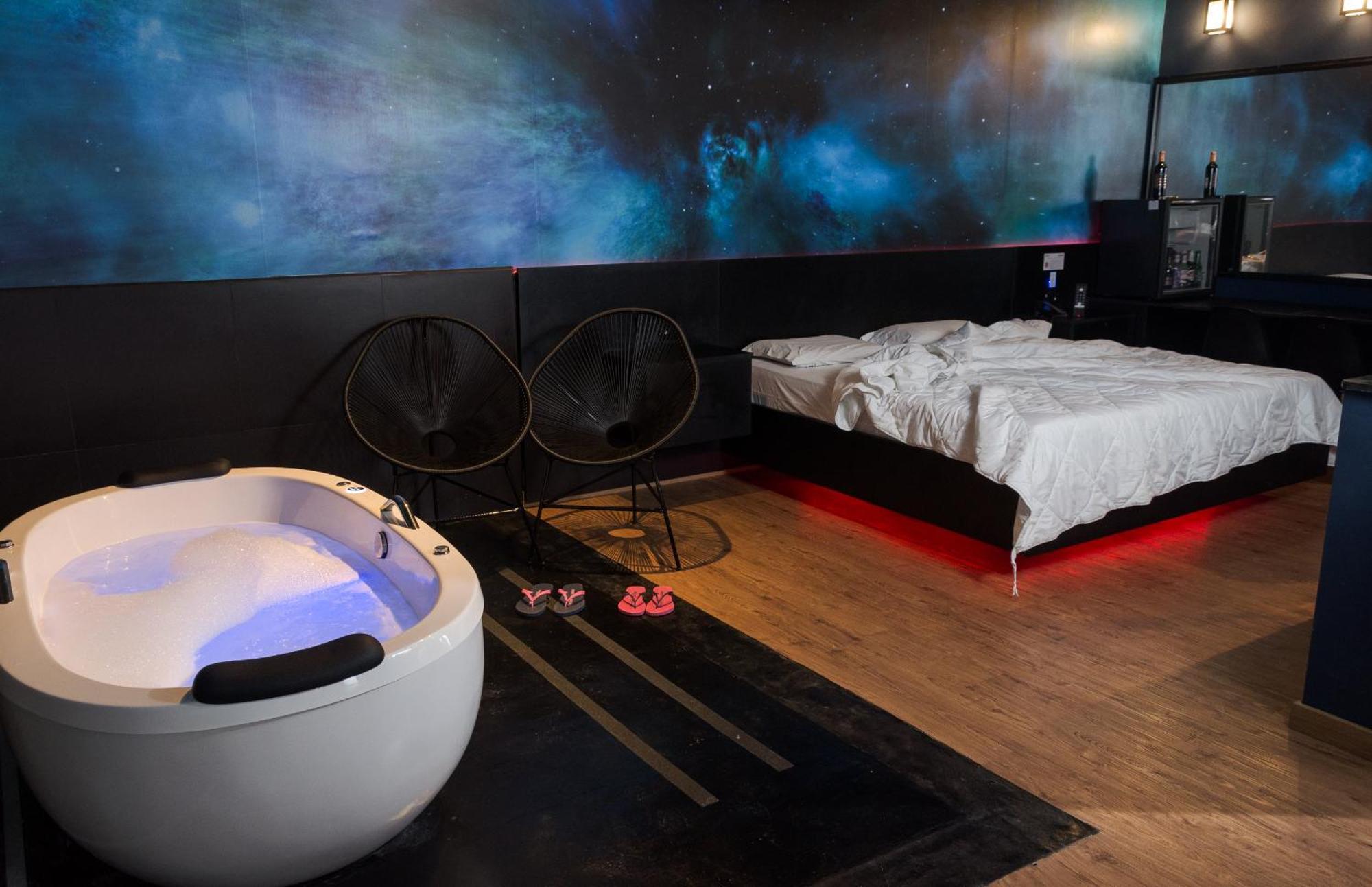 Tout Motel (Adults Only) كامبيناس المظهر الخارجي الصورة